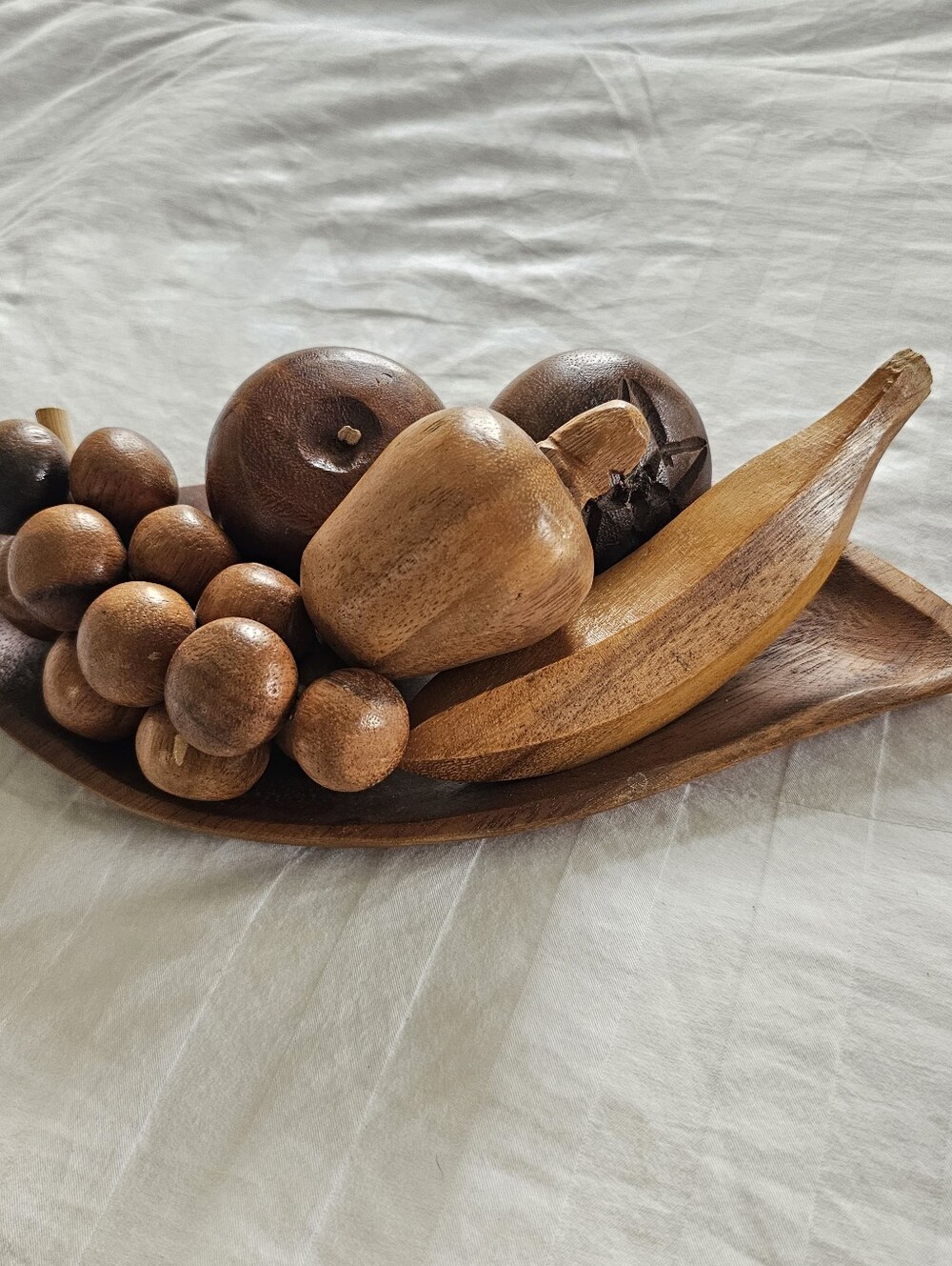 Vintage MCM Hand carved Wooden Fruit in Leaf Tray